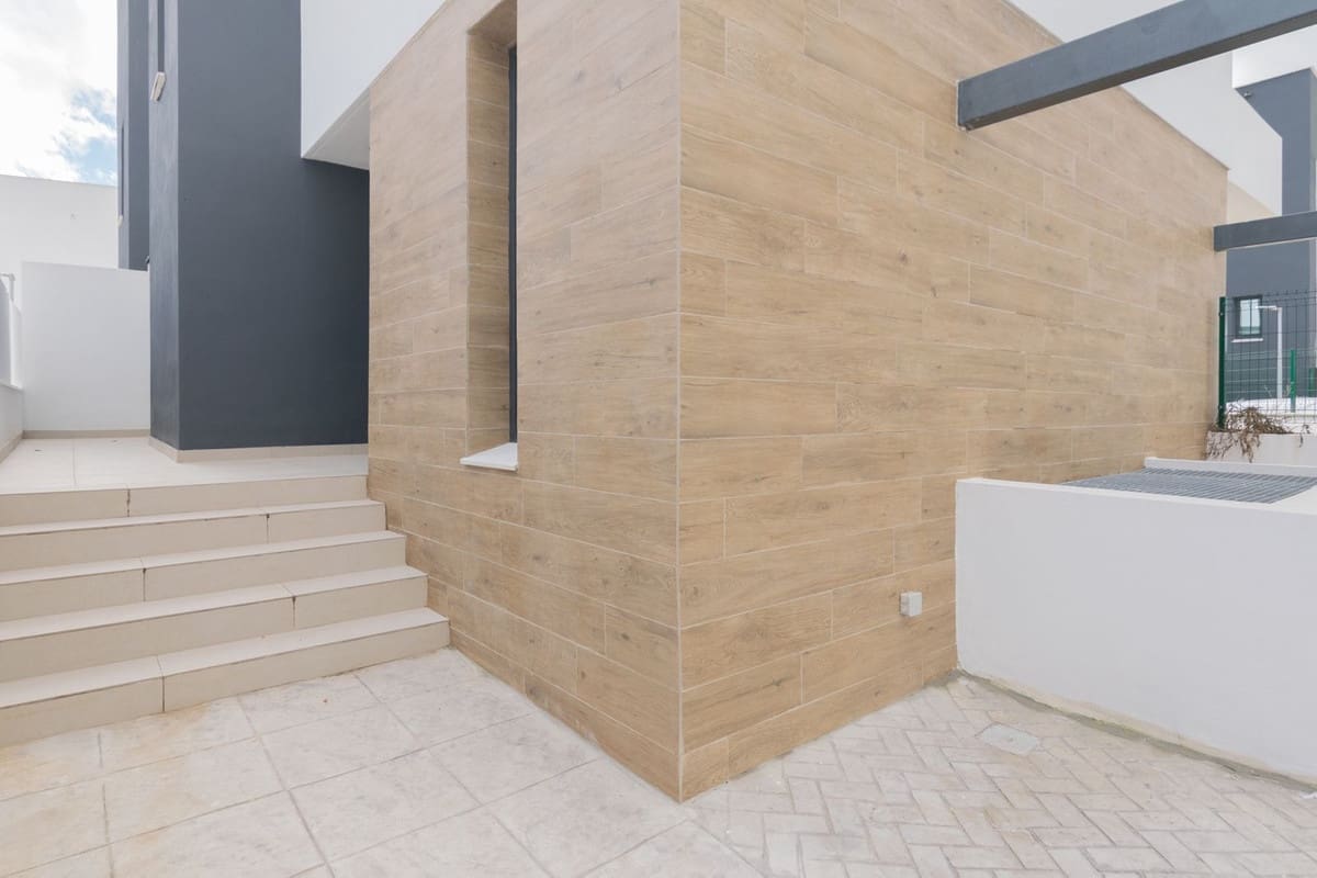 4 soverom Kjedet enebolig til salgs i Atalaya-Isdabe med svømmebasseng garasje - € 950 000 (Ref: 9720412)