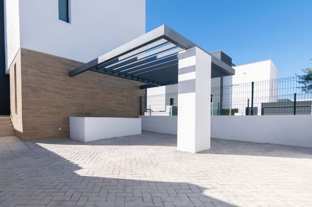 4 soverom Kjedet enebolig til salgs i Atalaya-Isdabe, Estepona med svømmebasseng garasje - € 950 000 (Ref: 9720412)