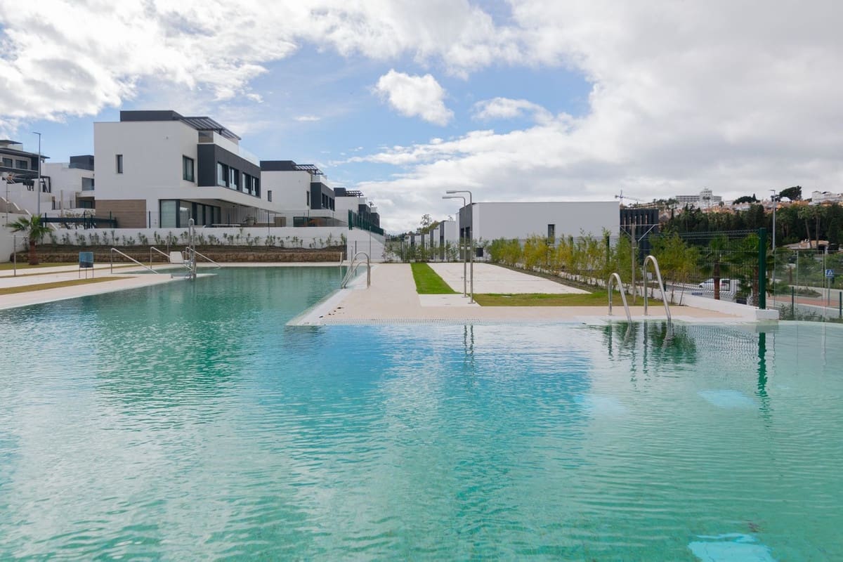 4 soverom Kjedet enebolig til salgs i Atalaya-Isdabe med svømmebasseng garasje - € 950 000 (Ref: 9720412)