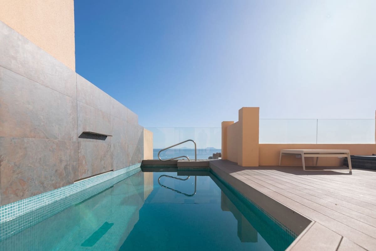 4 chambre Penthouse à vendre à New Golden Mile avec piscine garage - 1 150 000 € (Ref: 9720451)