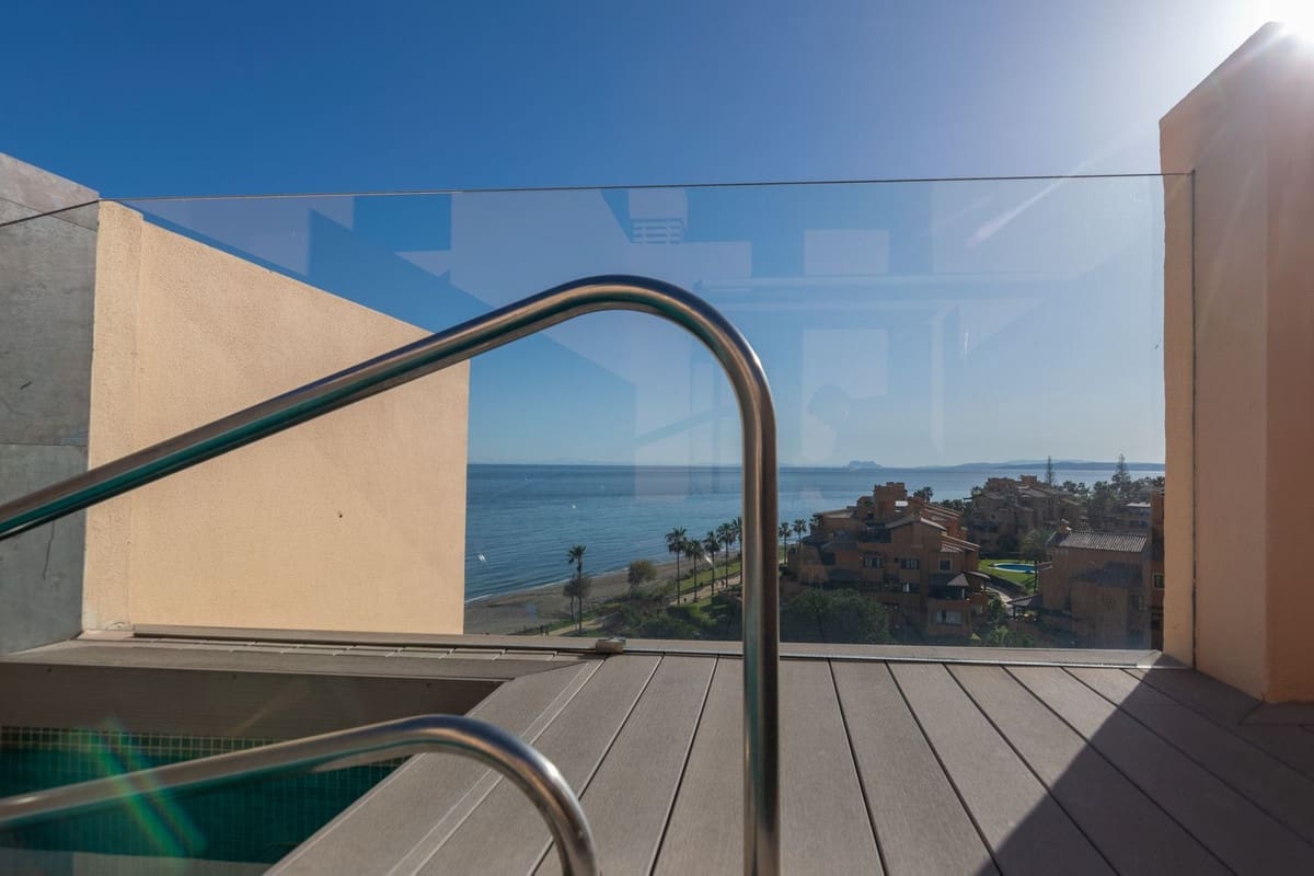 4 chambre Penthouse à vendre à New Golden Mile avec piscine garage - 1 150 000 € (Ref: 9720451)