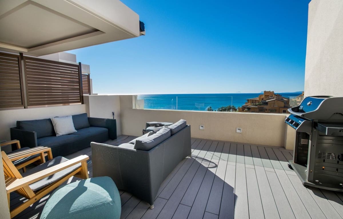 4 chambre Penthouse à vendre à New Golden Mile avec piscine garage - 1 150 000 € (Ref: 9720451)