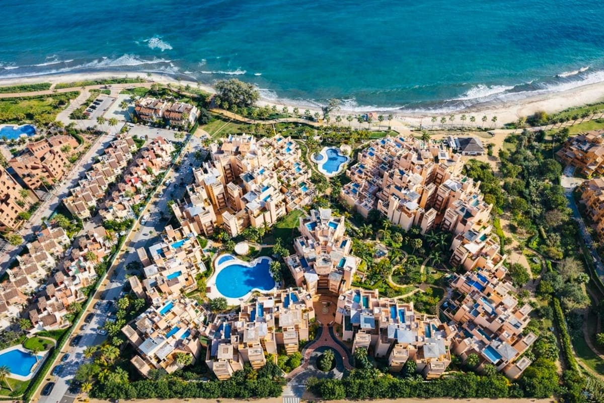 4 chambre Penthouse à vendre à New Golden Mile avec piscine garage - 1 150 000 € (Ref: 9720451)