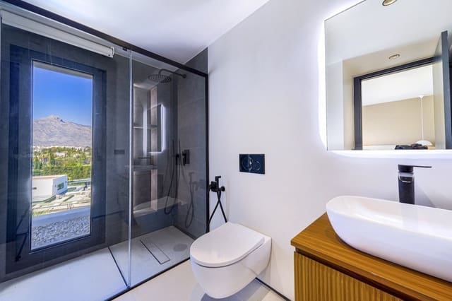 5 soverom Villa til salgs i Nueva Andalucia, Marbella med svømmebasseng garasje - € 3 150 000 (Ref: 9720522)