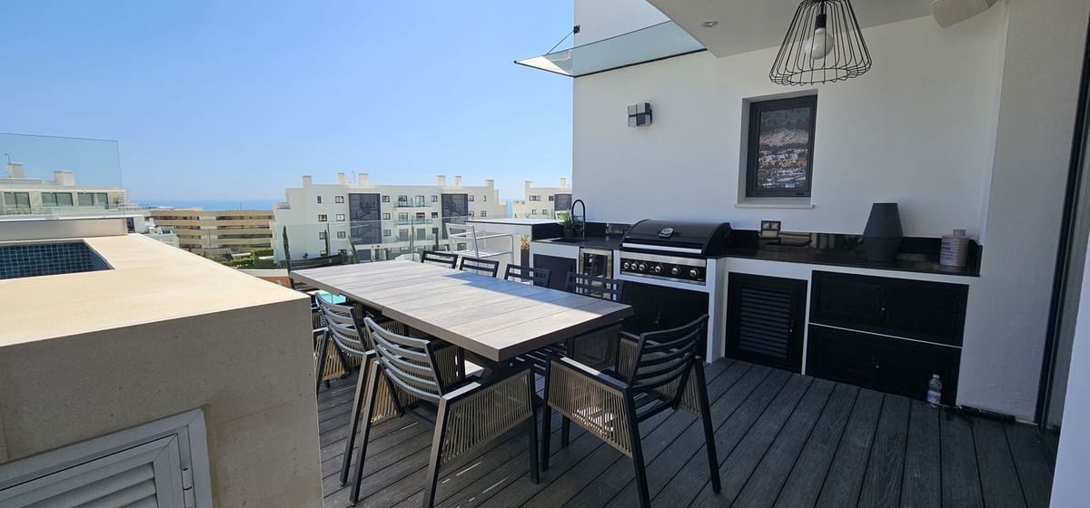 3 soveværelse Penthouse til salg i Fuengirola med swimmingpool garage - € 1.675.000 (Ref: 9720527)