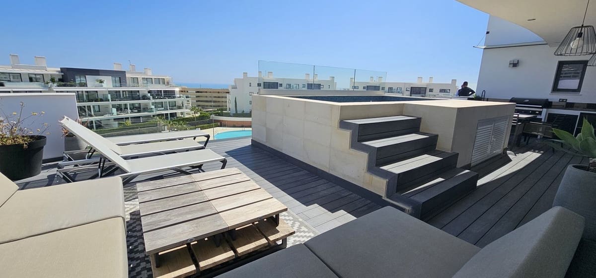 3 soveværelse Penthouse til salg i Fuengirola med swimmingpool garage - € 1.675.000 (Ref: 9720527)