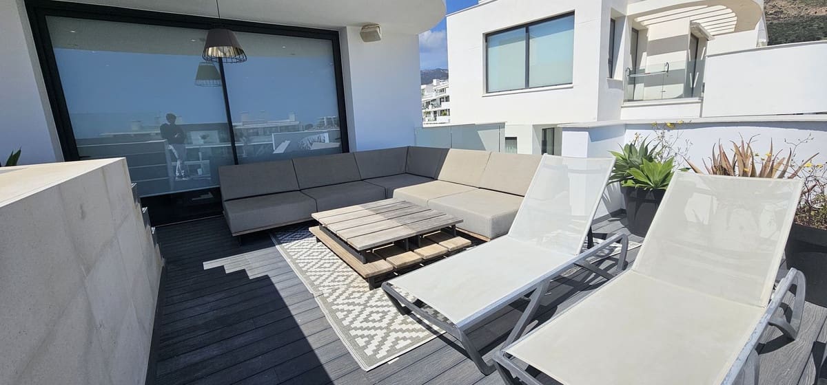 3 soveværelse Penthouse til salg i Fuengirola med swimmingpool garage - € 1.675.000 (Ref: 9720527)