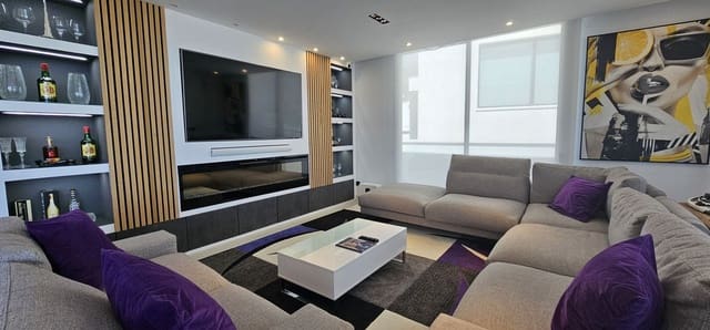 3 quarto Penthouse para venda em El Higuerón, Fuengirola com piscina garagem - 1 675 000 € (Ref: 9720527)