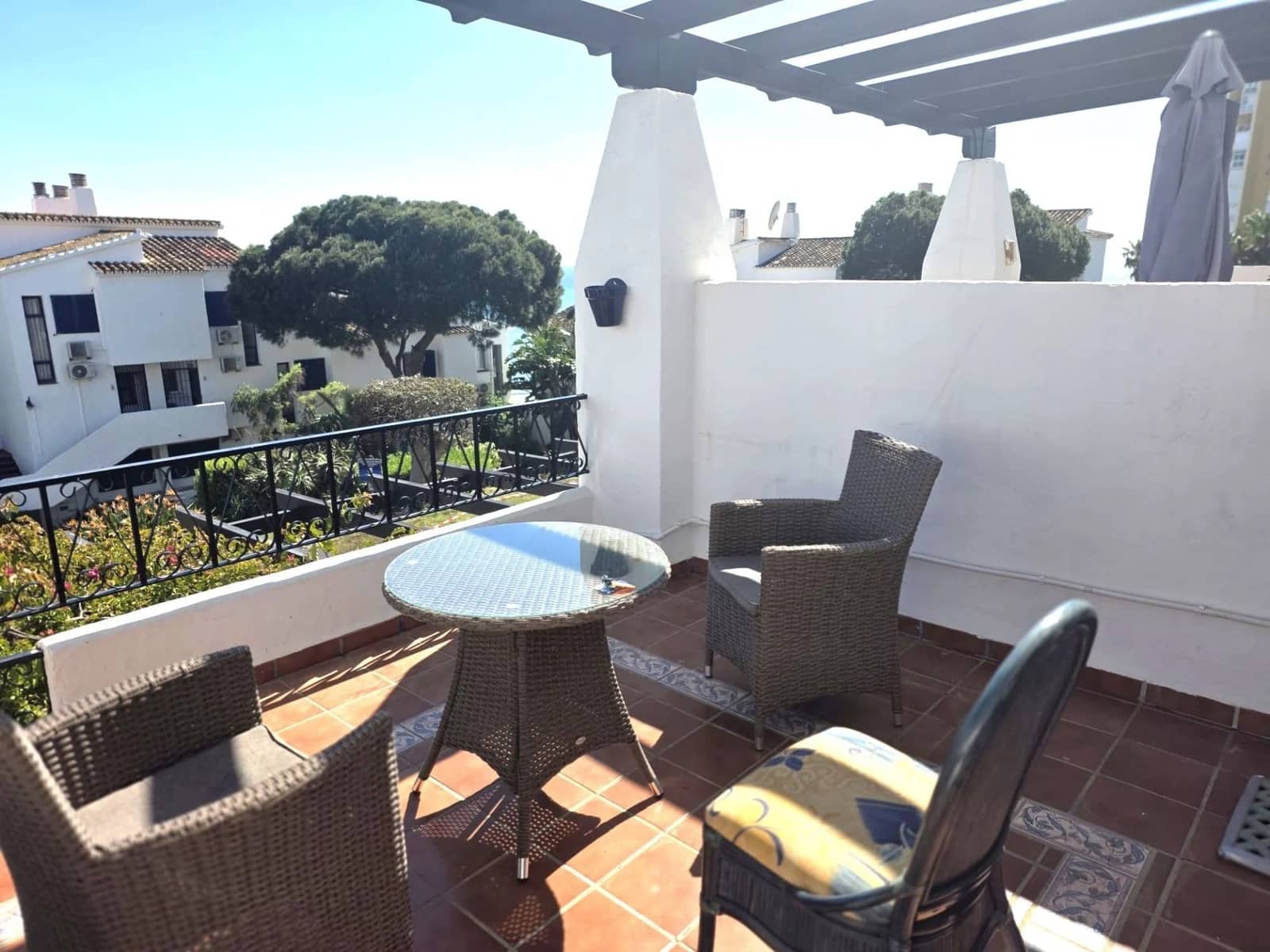 Apartamento de 2 habitaciones en Calahonda en venta con piscina garaje - 375.000 € (Ref: 9720653)