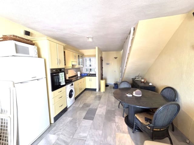 Apartamento de 2 habitaciones en Calahonda, Mijas en venta con piscina garaje - 375.000 € (Ref: 9720653)