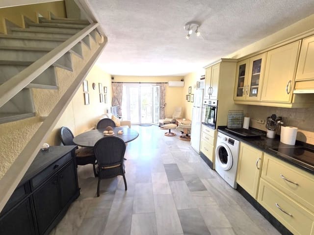 Apartamento de 2 habitaciones en Calahonda, Mijas en venta con piscina garaje - 375.000 € (Ref: 9720653)