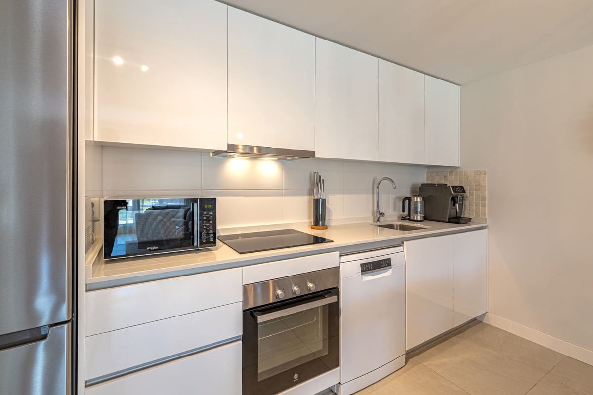 2 chambre Appartement à vendre à Estepona avec piscine garage - 495 000 € (Ref: 9723473)
