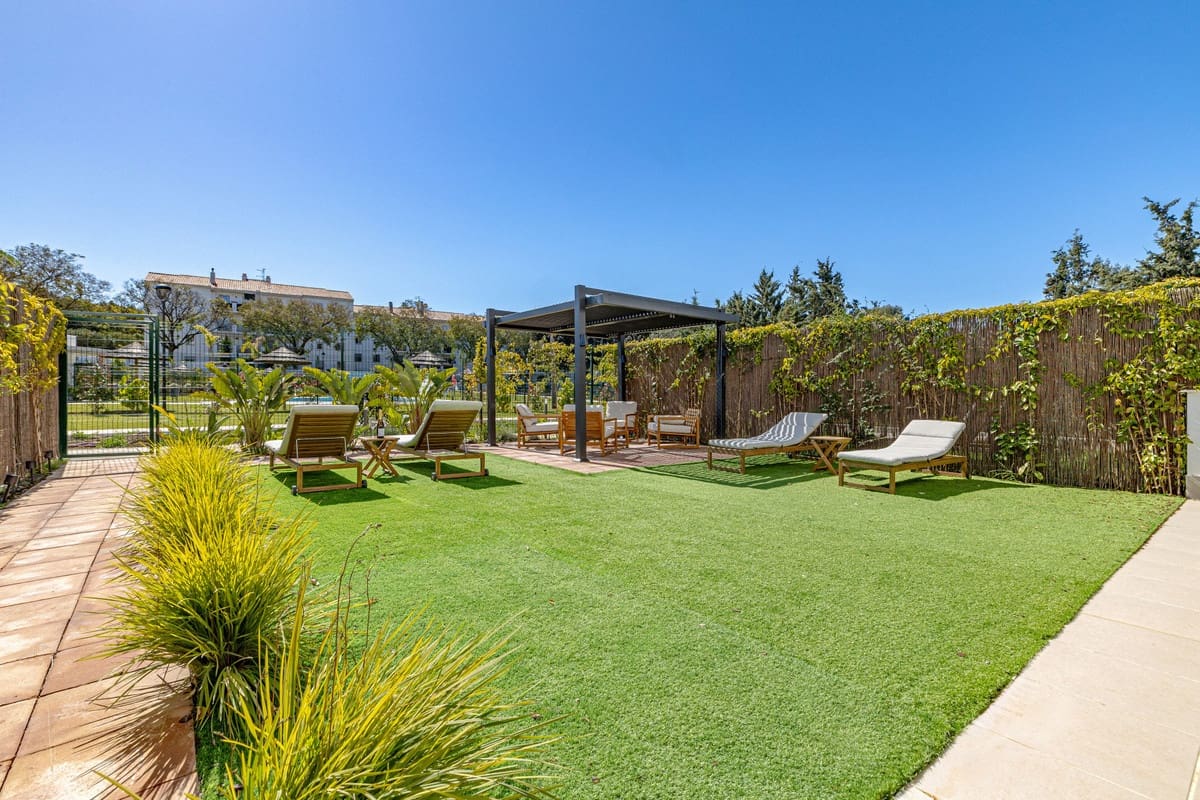 2 chambre Appartement à vendre à Estepona avec piscine garage - 495 000 € (Ref: 9723473)