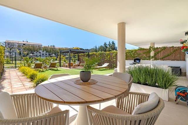 2 chambre Appartement à vendre à Estepona avec piscine garage - 495 000 € (Ref: 9723473)