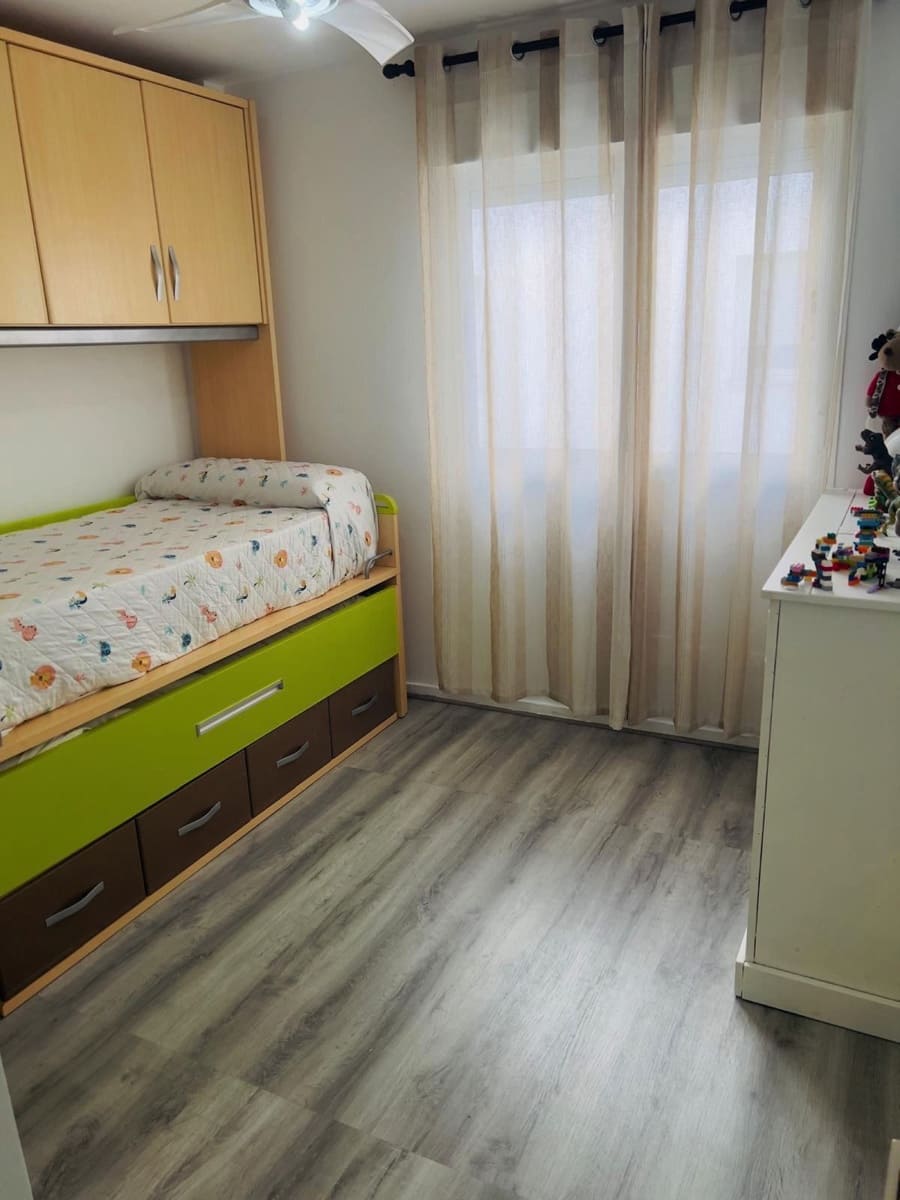 2 sovrum Lägenhet till salu i Estepona med pool garage - 365 000 € (Ref: 9723474)