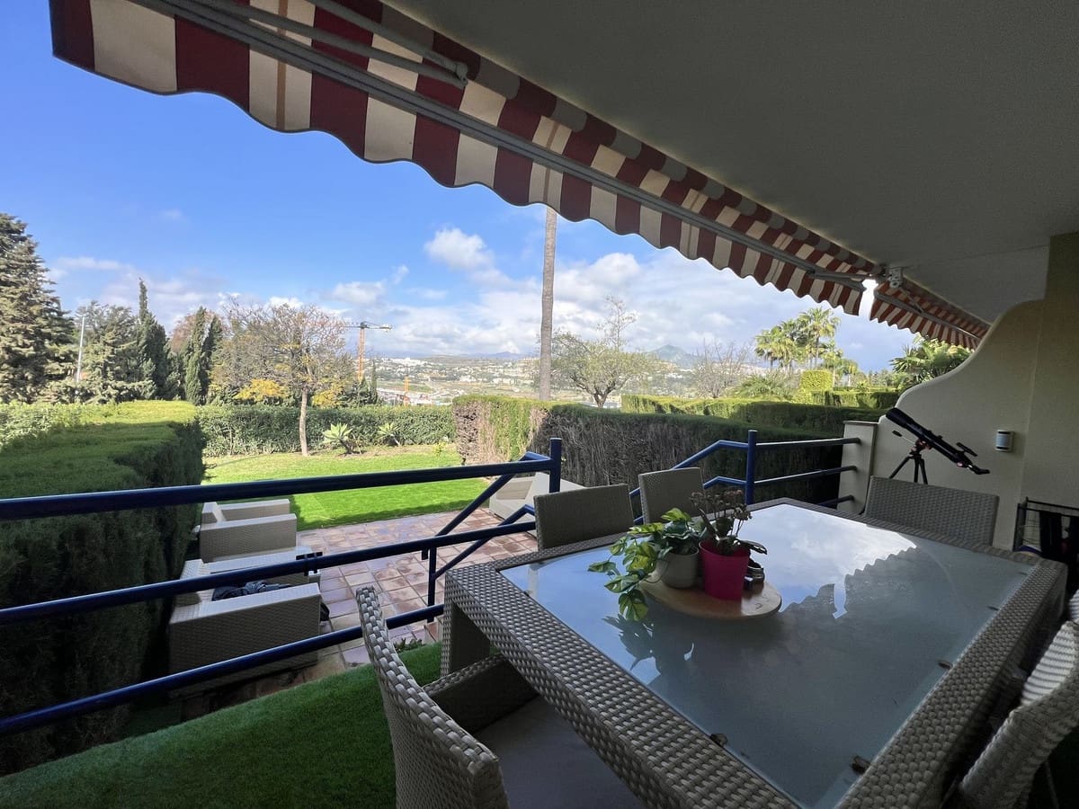 3 quarto Casa em Banda para venda em Estepona com piscina garagem - 795 000 € (Ref: 9723482)