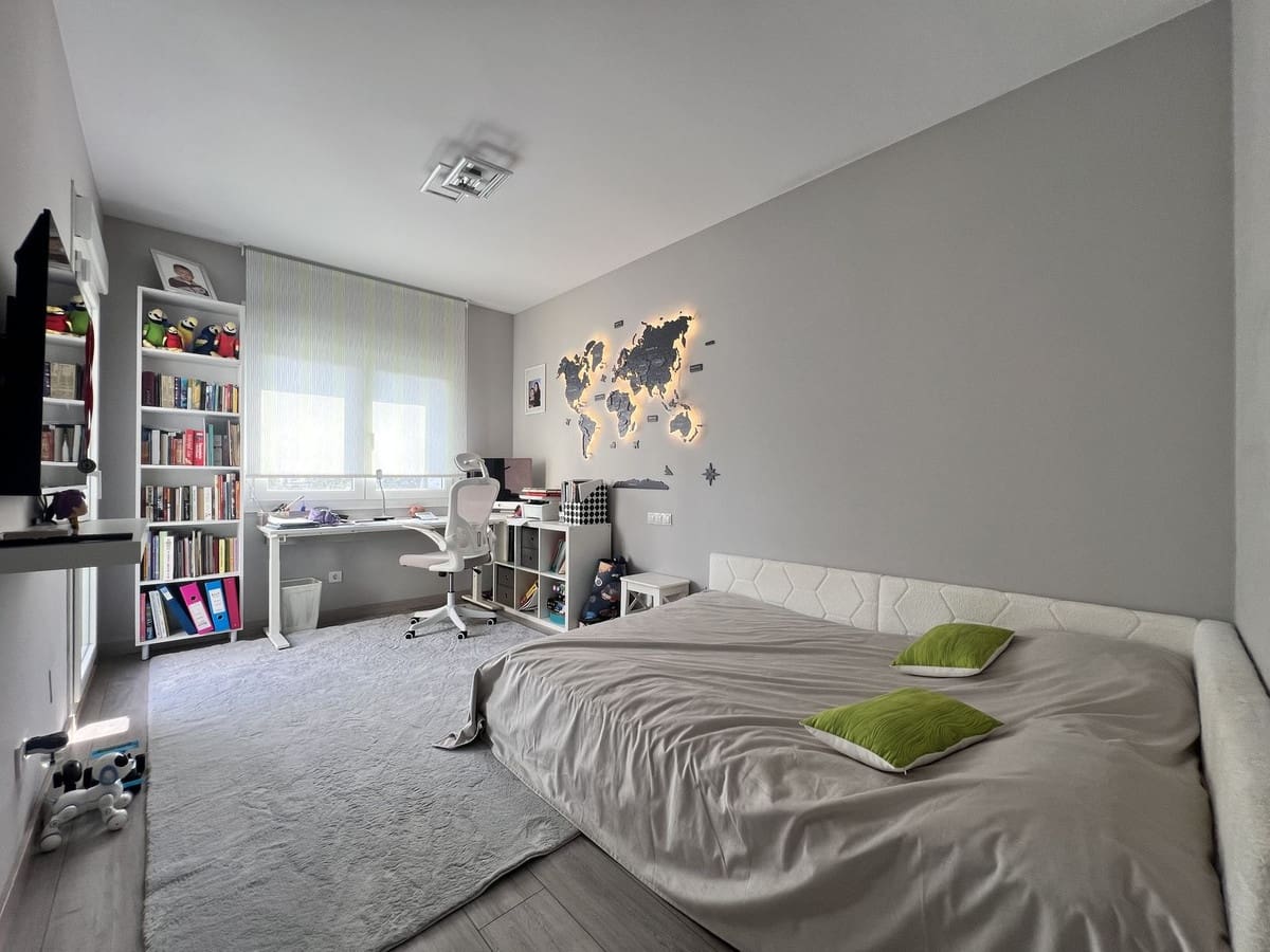 3 quarto Casa em Banda para venda em Estepona com piscina garagem - 795 000 € (Ref: 9723482)