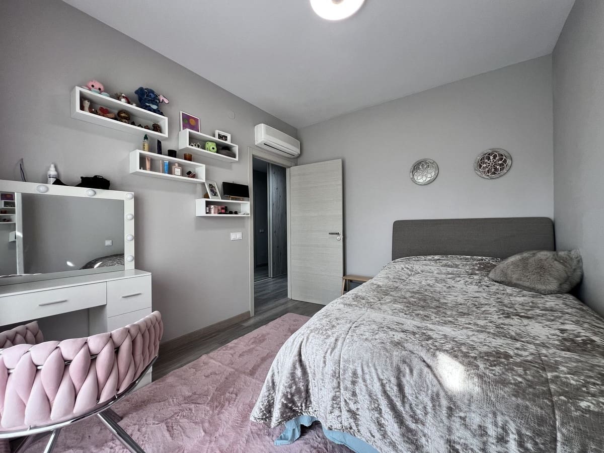 3 quarto Casa em Banda para venda em Estepona com piscina garagem - 795 000 € (Ref: 9723482)