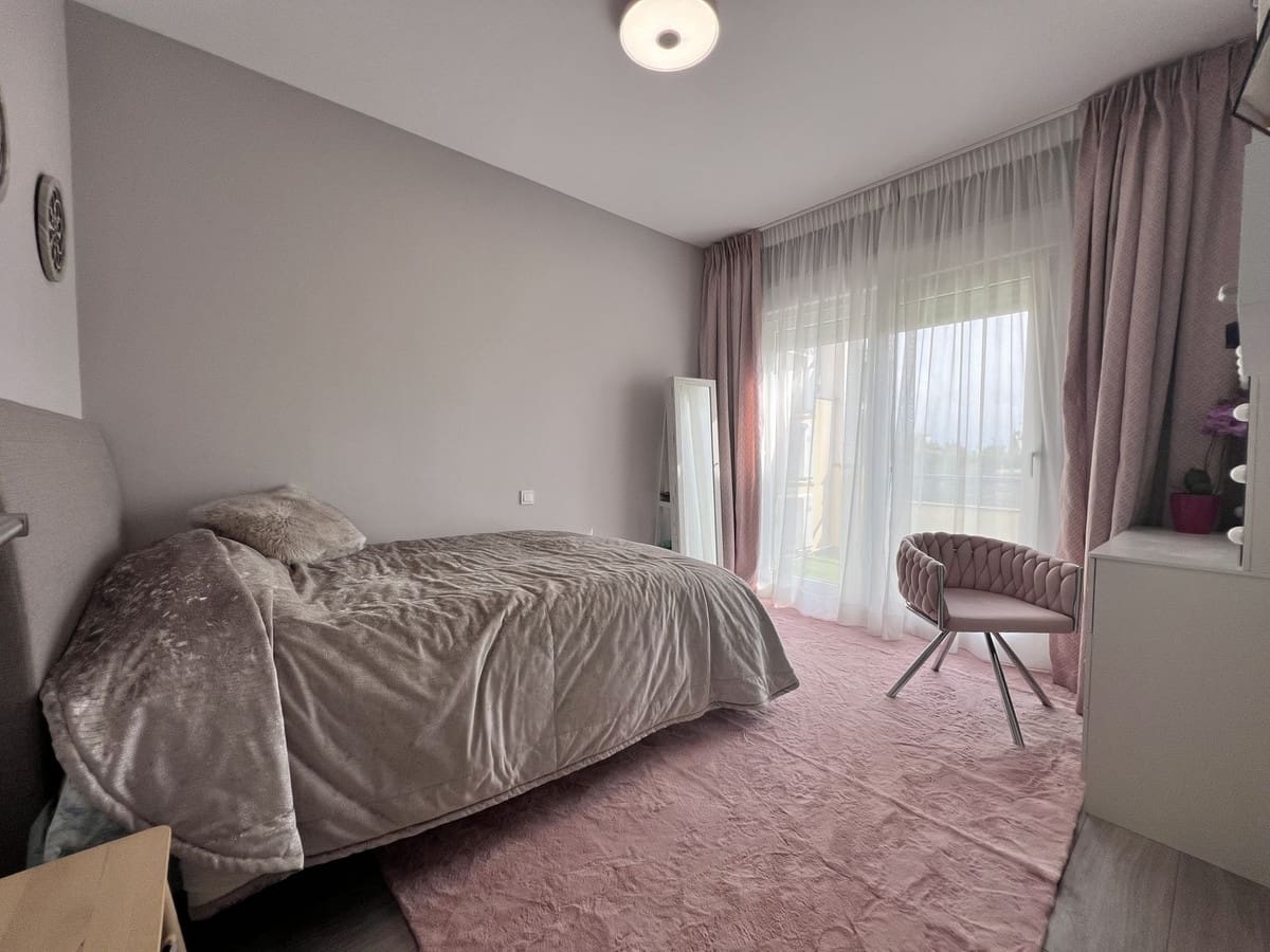 3 quarto Casa em Banda para venda em Estepona com piscina garagem - 795 000 € (Ref: 9723482)