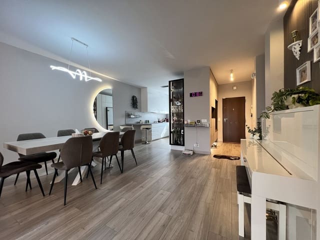 3 quarto Casa em Banda para venda em Estepona com piscina garagem - 795 000 € (Ref: 9723482)