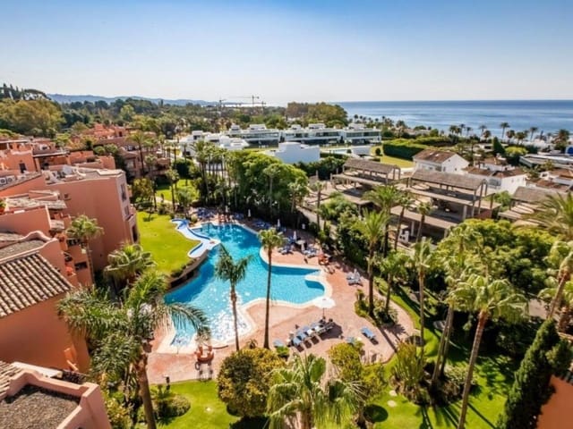 2 bedroom Apartment for sale in Golden Mile, Marbella with pool garage - € 650,000 (Ref: 9724898)