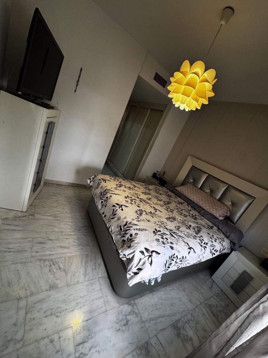 3 sypialnia Apartament na sprzedaż w Estepona z basenem garażem - 395 000 € (Ref: 9724902)