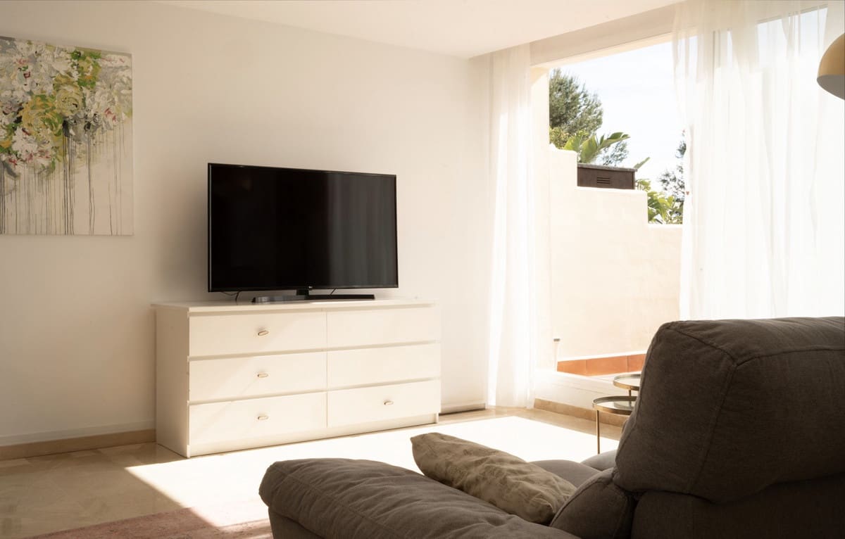 Apartamento de 2 habitaciones en Benahavís en venta con piscina garaje - 430.000 € (Ref: 9724904)