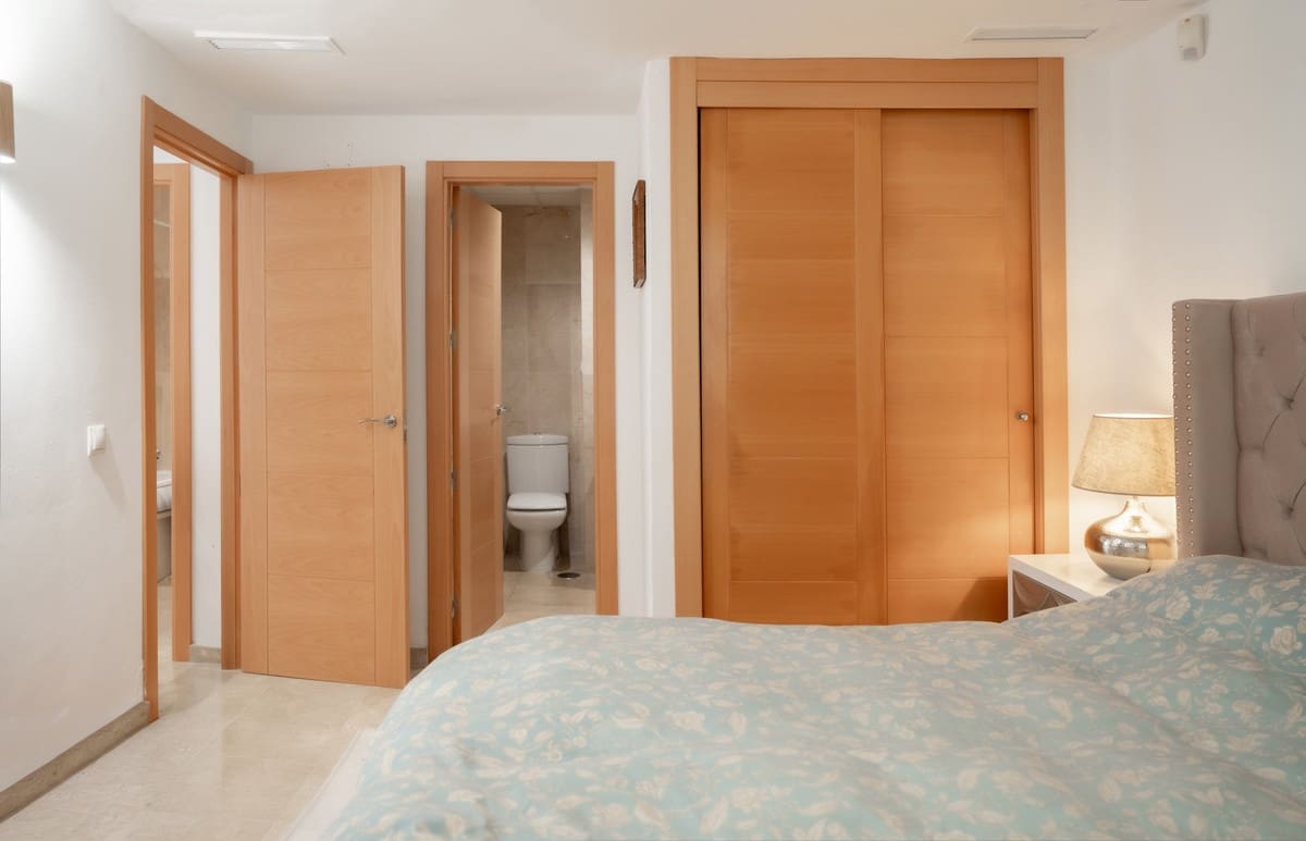 Apartamento de 2 habitaciones en Benahavís en venta con piscina garaje - 430.000 € (Ref: 9724904)