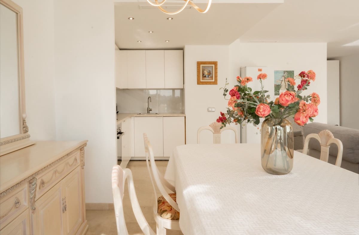 Apartamento de 2 habitaciones en Benahavís en venta con piscina garaje - 430.000 € (Ref: 9724904)