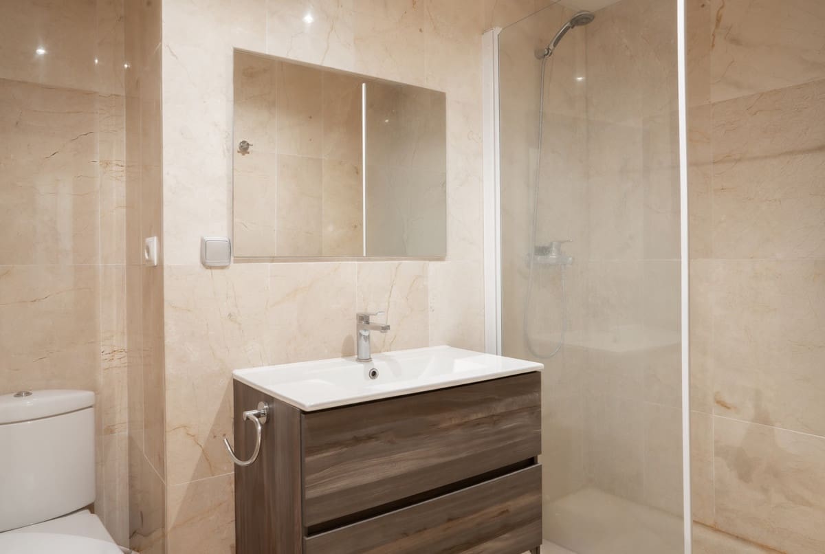 Apartamento de 2 habitaciones en Benahavís en venta con piscina garaje - 430.000 € (Ref: 9724904)