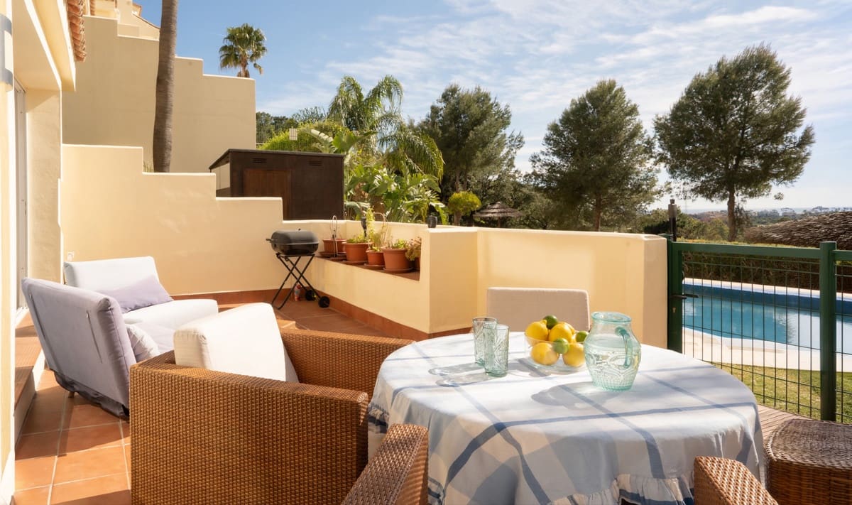 Apartamento de 2 habitaciones en Benahavís en venta con piscina garaje - 430.000 € (Ref: 9724904)