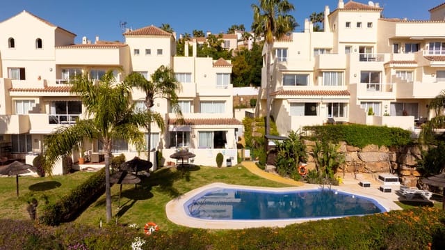 Apartamento de 2 habitaciones en Benahavís en venta con piscina garaje - 430.000 € (Ref: 9724904)