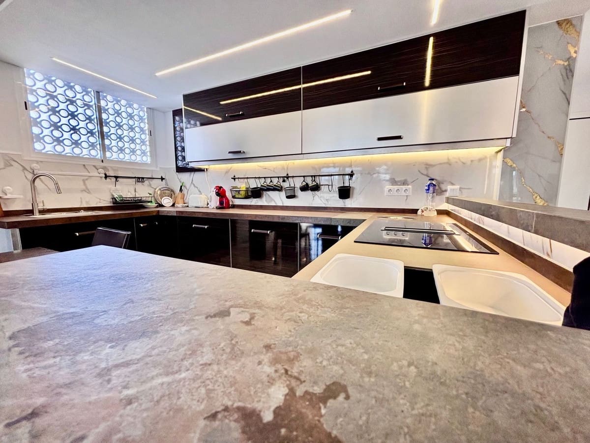 2 chambre Penthouse à vendre à Marbella - 545 000 € (Ref: 9724957)