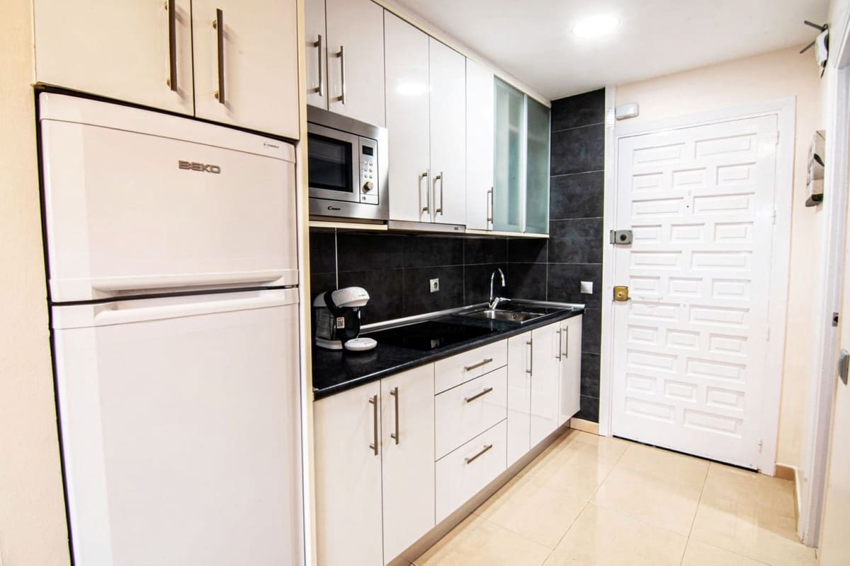 Studio à vendre à Benalmadena avec piscine - 235 000 € (Ref: 9731222)