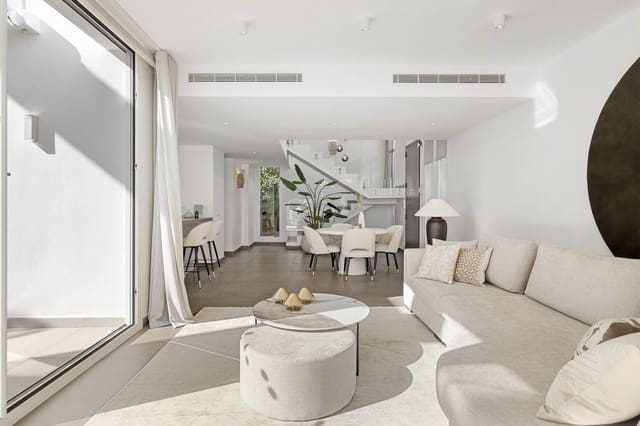 3 soveværelse Villa til salg i Mijas med swimmingpool garage - € 1.300.000 (Ref: 9731233)