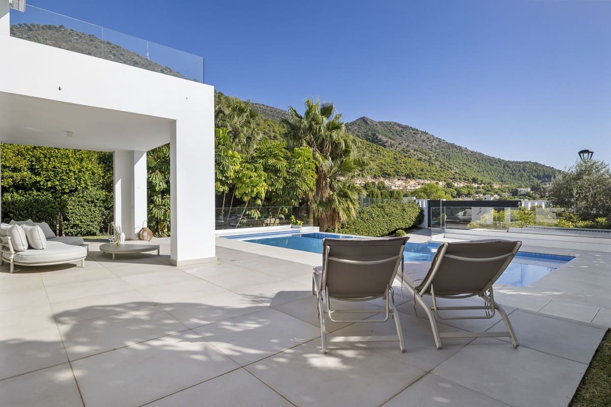 3 bedroom Villa for sale in Mijas with pool garage - € 1,300,000 (Ref: 9731233)