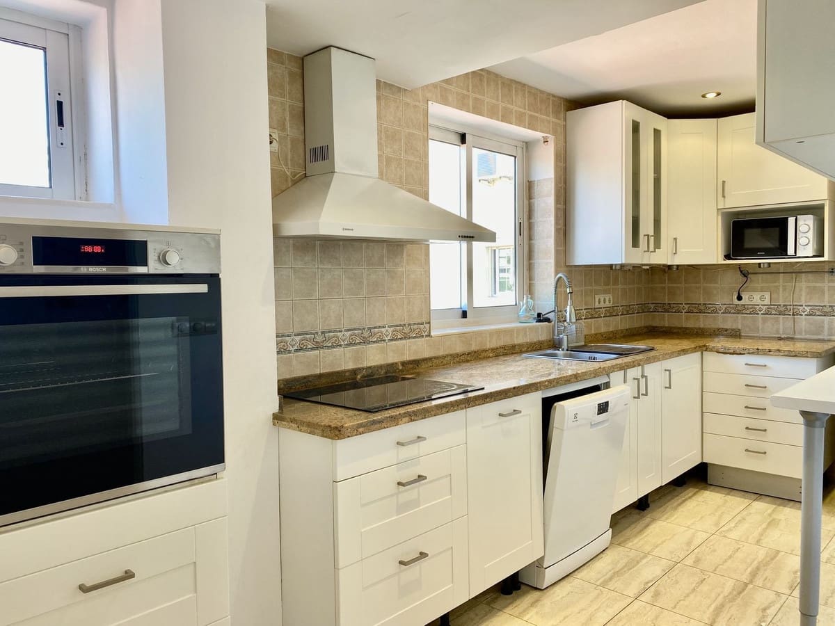 4 soverom Leilighet til salgs i Arroyo de la Miel med svømmebasseng garasje - € 435 000 (Ref: 9733455)