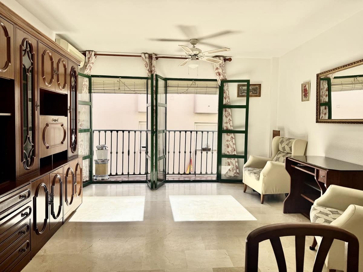 3 makuuhuone Huoneisto myytävänä paikassa Fuengirola - 339 000 € (Ref: 9733468)