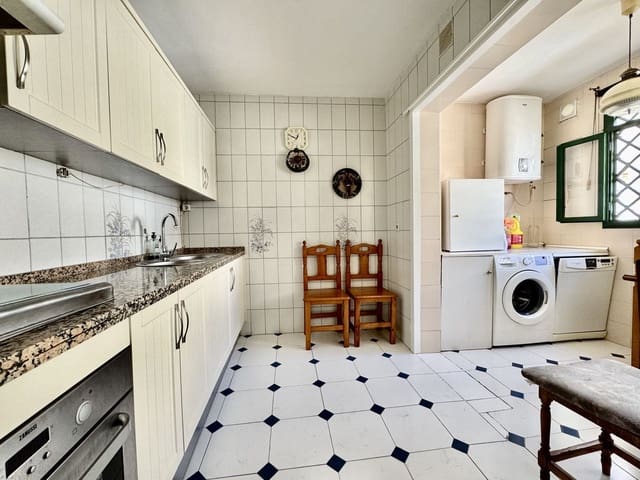 3 makuuhuone Huoneisto myytävänä paikassa Fuengirola - 339 000 € (Ref: 9733468)