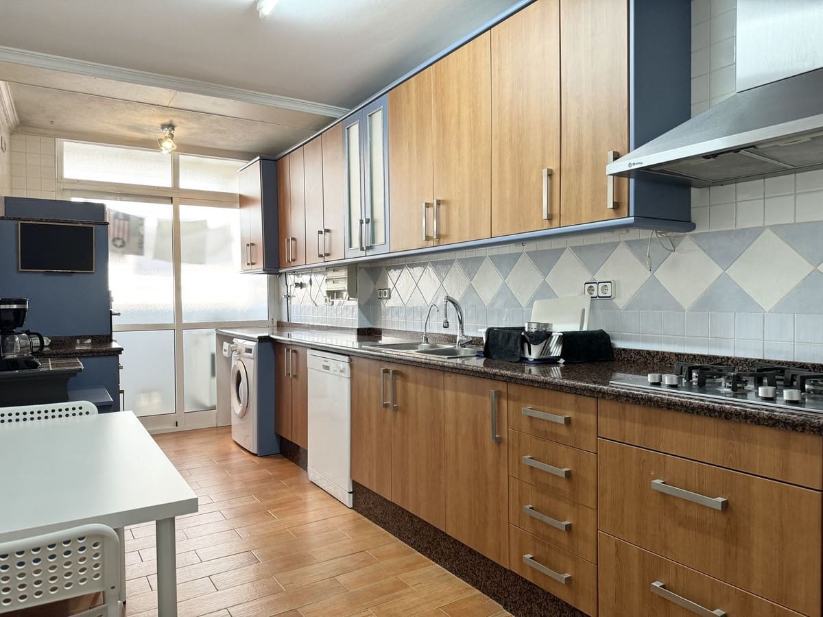 4 quarto Apartamento para venda em Fuengirola com garagem - 420 000 € (Ref: 9733469)