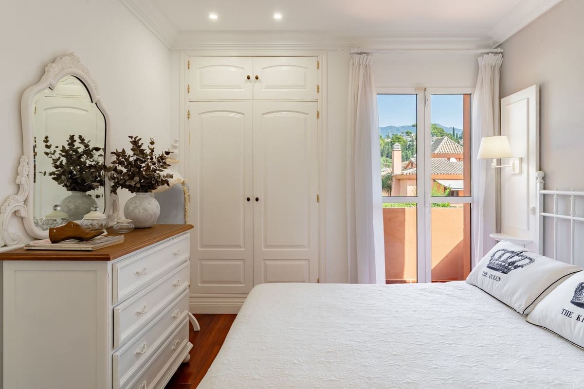 4 slaapkamer Villa te koop in La Sierrezuela met zwembad garage - € 1.449.000 (Ref: 9733470)