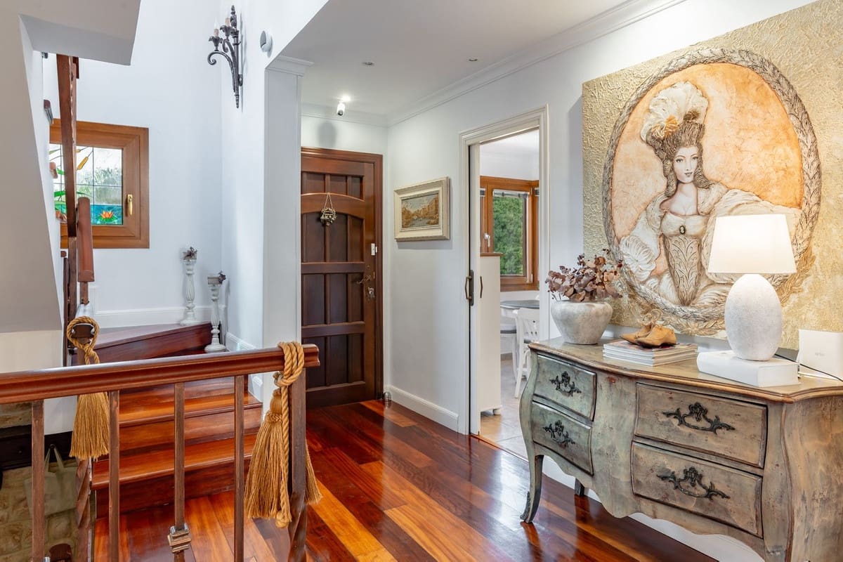 4 slaapkamer Villa te koop in La Sierrezuela met zwembad garage - € 1.449.000 (Ref: 9733470)