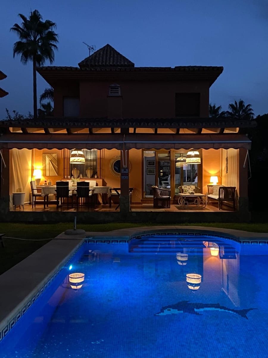 4 slaapkamer Villa te koop in La Sierrezuela met zwembad garage - € 1.449.000 (Ref: 9733470)