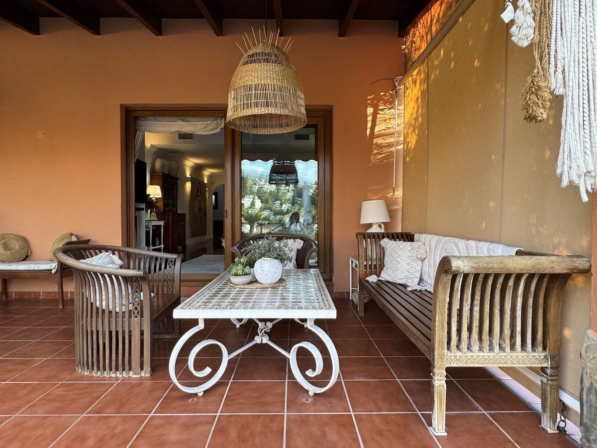 4 slaapkamer Villa te koop in La Sierrezuela met zwembad garage - € 1.449.000 (Ref: 9733470)