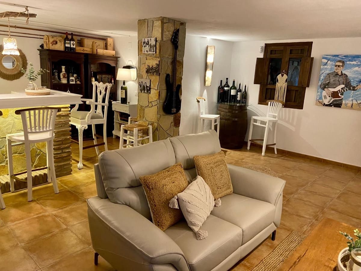 4 slaapkamer Villa te koop in La Sierrezuela met zwembad garage - € 1.449.000 (Ref: 9733470)