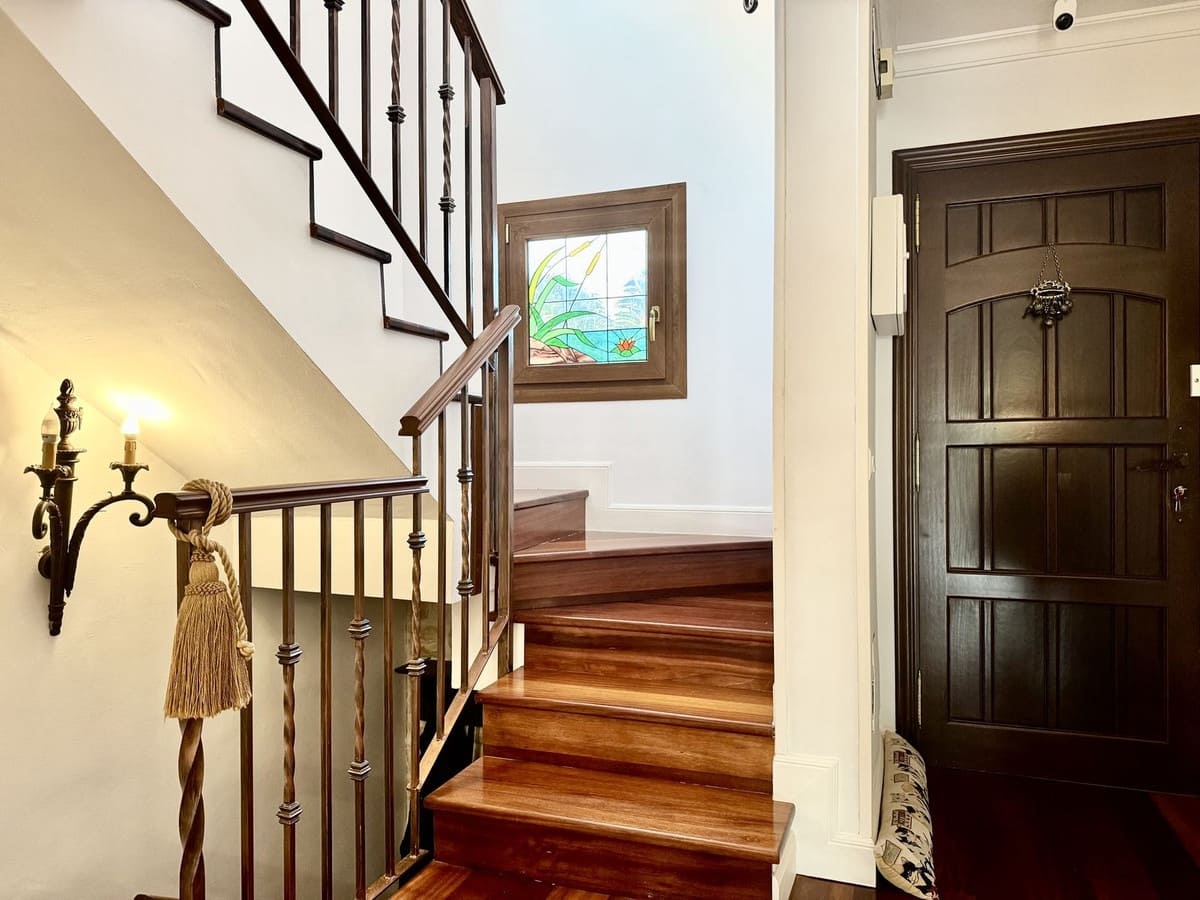 4 slaapkamer Villa te koop in La Sierrezuela met zwembad garage - € 1.449.000 (Ref: 9733470)