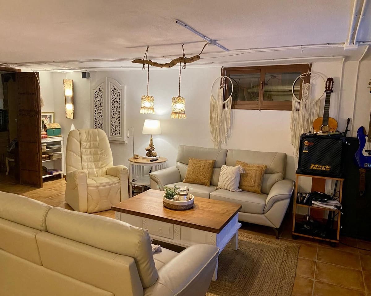 4 slaapkamer Villa te koop in La Sierrezuela met zwembad garage - € 1.449.000 (Ref: 9733470)