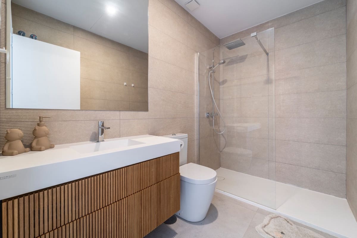 3 soverom Penthouse til salgs i Marbella med svømmebasseng garasje - € 1 795 000 (Ref: 9736036)