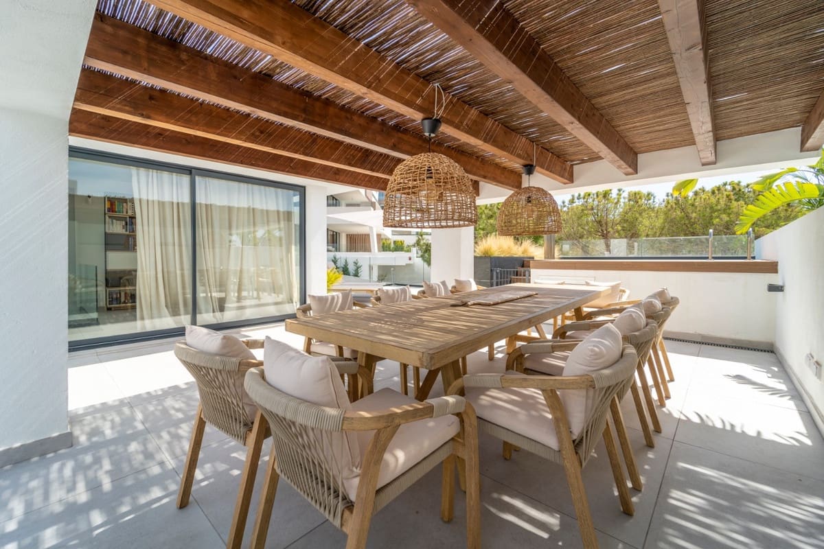 3 soverom Penthouse til salgs i Marbella med svømmebasseng garasje - € 1 795 000 (Ref: 9736036)