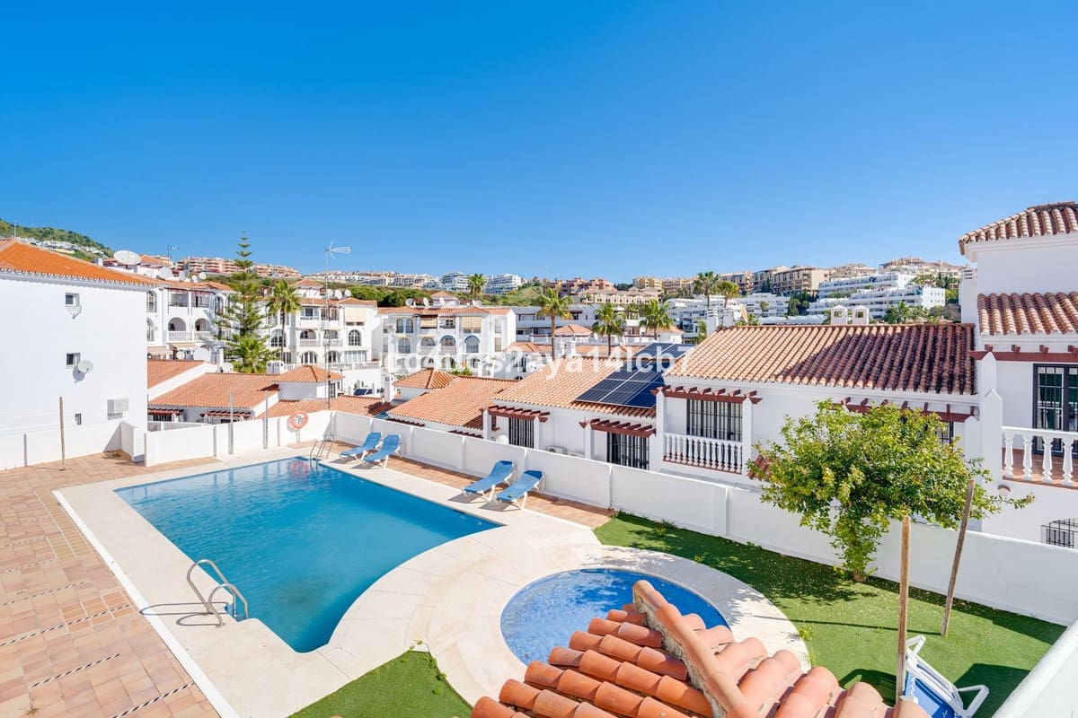 2 quarto Penthouse para venda em Riviera del Sol com piscina - 335 000 € (Ref: 9736040)